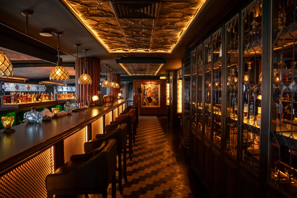 Double-Six Luxury Hotel image 6